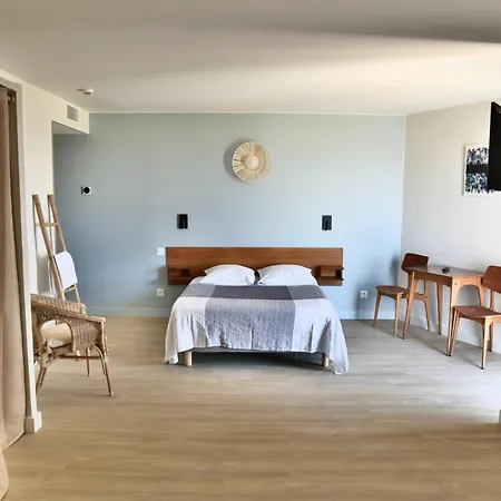 Le Grand Large Hotel *